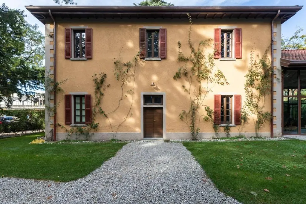 Bilocale Nel Parco Di Villa Erba Cernobbio Italy
